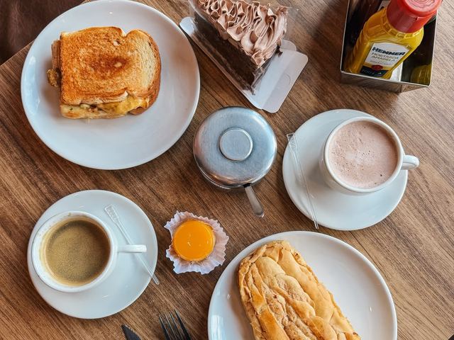 Café da tarde no Xis da Dona Laura.